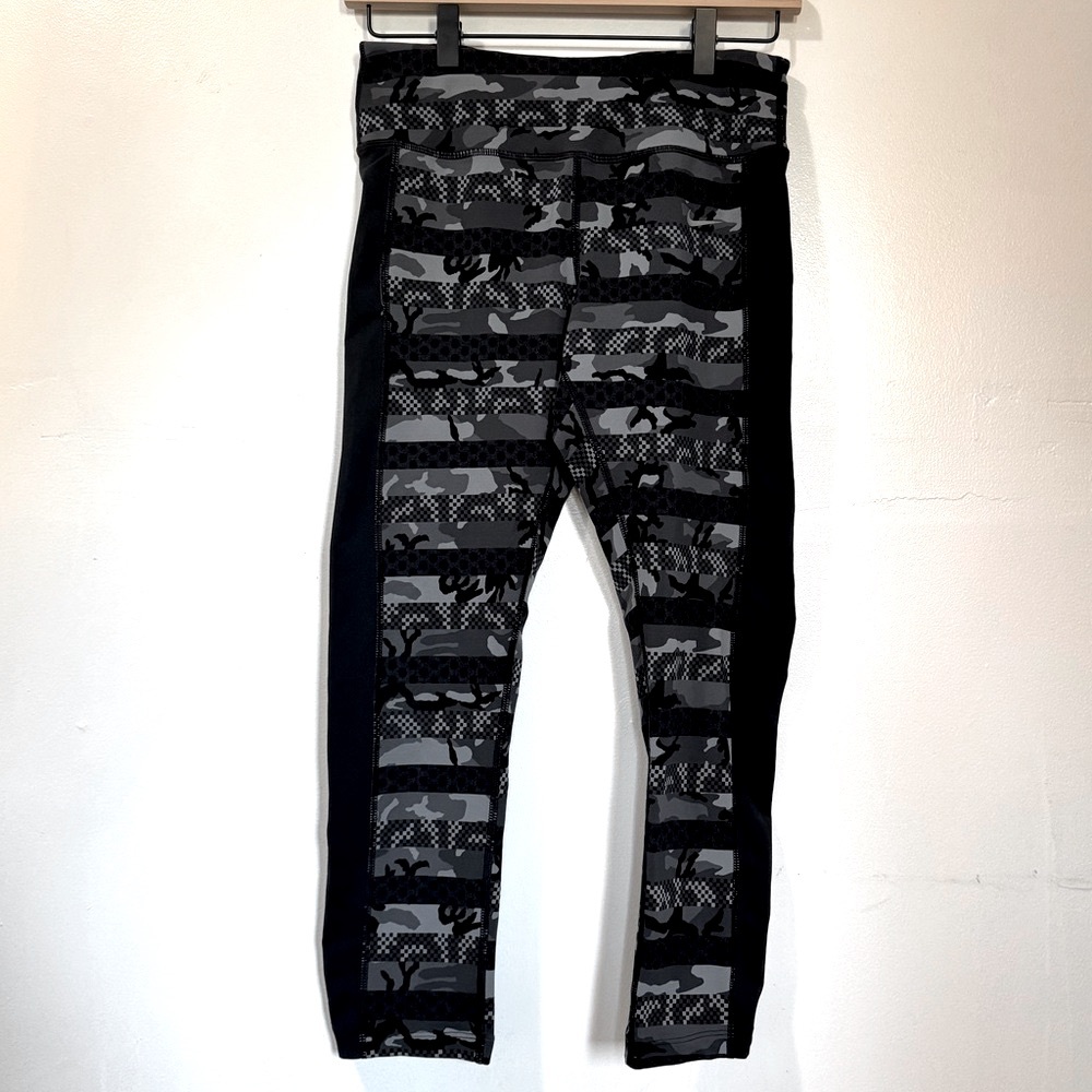 Nike Drifit Camo Tight Fit Capri Length Women's Running Leggings